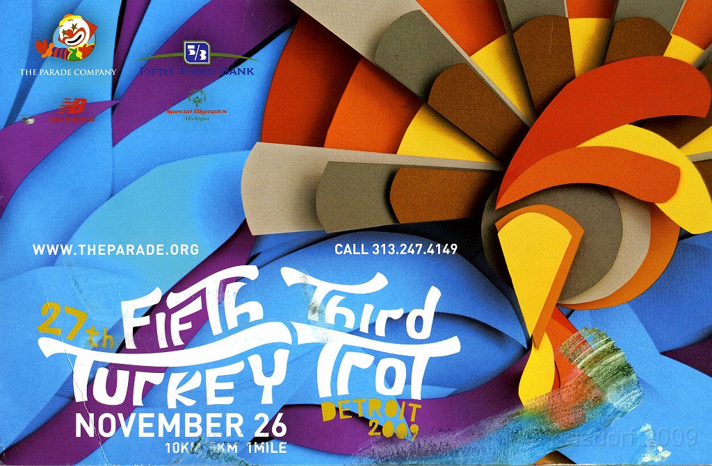 Detroit Turkey Trot 2009 03.jpg - The 2009 Detroit Turkey trot 10K was run on November 29, 2009. A chilly and blustery day. Lots of costumes and racers though, 12400 strong!